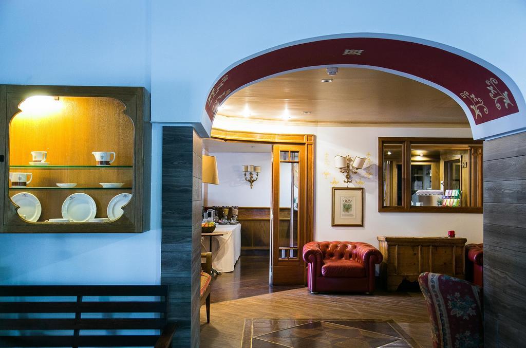 Hotel Posta R.T.A. Madonna Esterno foto