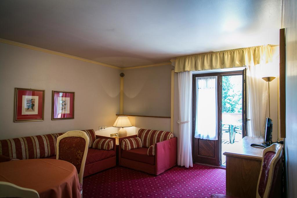 Hotel Posta R.T.A. Madonna Esterno foto