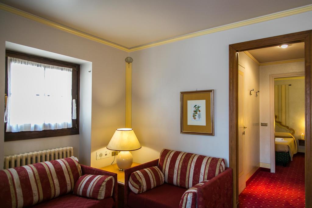 Hotel Posta R.T.A. Madonna Esterno foto