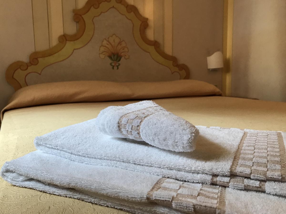 Hotel Posta R.T.A. Madonna Esterno foto